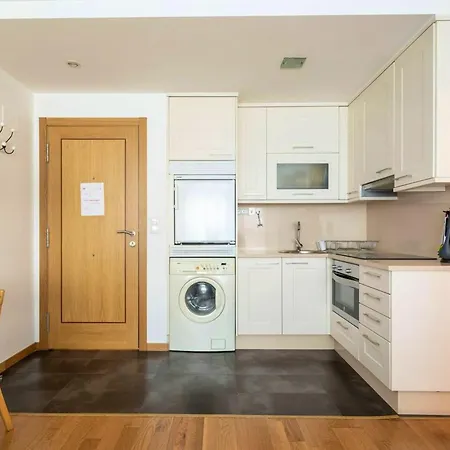 Appartement Welcoming Flat In 50 M² Free Parking *